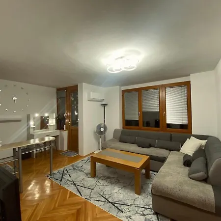 Apartment Attractive Near The Center